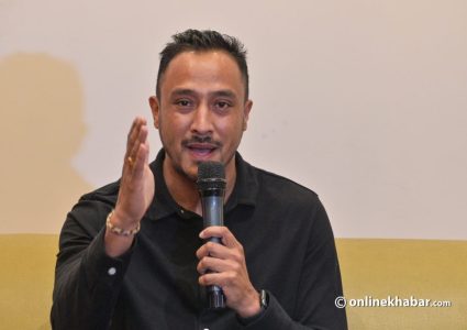 पारस खड्काको नजर क्रिकेट संघतिर