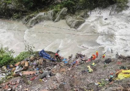 उत्तराखण्ड पहिरो अपडेटस् बेपत्ता नेपालीको खोजी गर्न कुकुर परिचालन