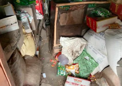 कुईकामा अज्ञात समुहद्धारा पसल तोडफोड : १ लाख ३० हजारको धनमाल चोरी