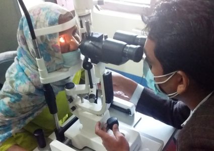 कमलबजारमा नि:शुल्क आँखा शल्यक्रिया शिबिर हुँदै