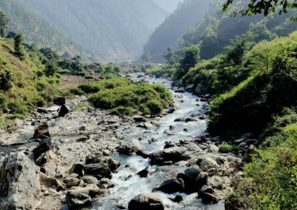 अछामका गाडहरुमा अनाधिकृत माछा मार्ने क्रम बढ्दो