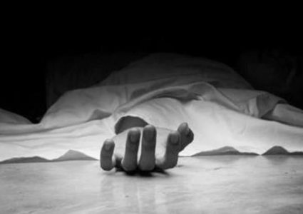 महिनावारी हुँदा त्रिपालभित्र सुतेकी महिला र बालिकाको ढुंगा लागेर मृत्यु
